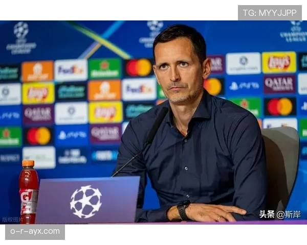 法兰克福主帅重塑战术风格，球队表现引人瞩目