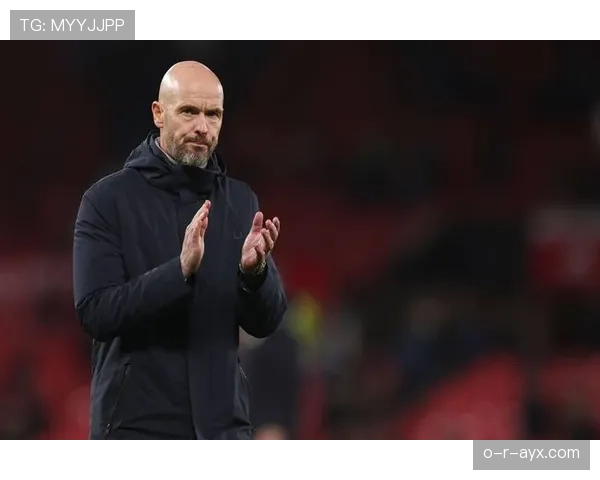 滕哈赫率德甲球队逆风翻盘，战术智慧与领导力获赞