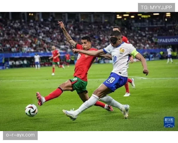 欧洲杯季军争夺战一触即发,两支稳定之师上演焦点对决 欧洲杯季军争夺战一触即发,两支稳定之师上演焦点对决