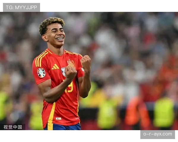 拉明·亚马尔：欧洲杯夺冠，最年轻冠军成员之一