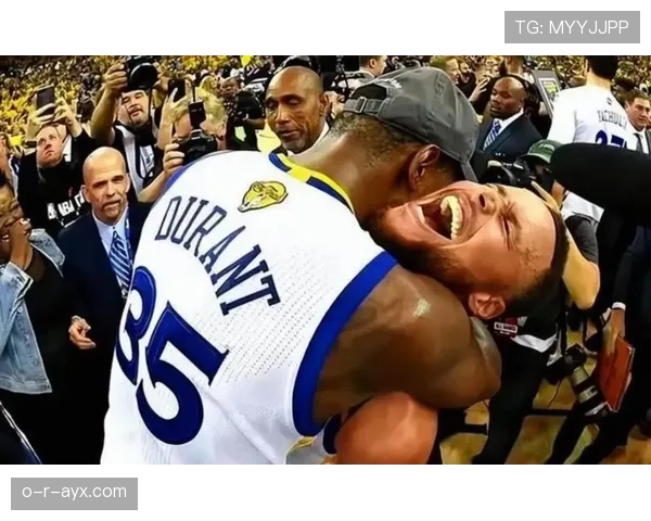 杜兰特单打效率胜库里，无球拉开差异明显